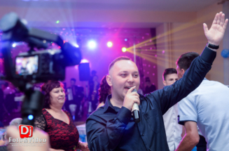 Formatia Iliuta Nedelcu - Nunta - Lugoj Timisoara Resita Germania-6 Iti doresti sa fie unic si sa-ti ramana in memorie pentru totdeauna, iti garantam o experienta extraordinara si o petrecere pe cinste! Pentru o petrecere la care toti invitatii sa danseze ai nevoie de NOI Formatia Iliuta Nedelcu ! Cu o experienta de peste 10 ani in acest domeniu si nenumarate evenimente în portofoliu, Nunta, Botez, Evenimente private