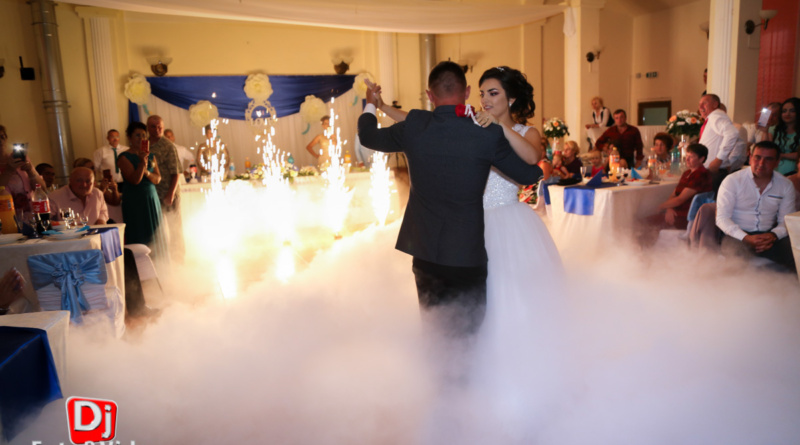 Foto-Video Fum Dansul Mirilor Nunta Corina si Utu Biled